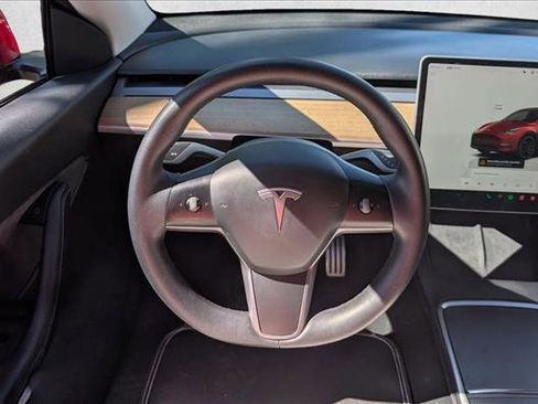 Used 2022 Tesla Model Y Performance image 27