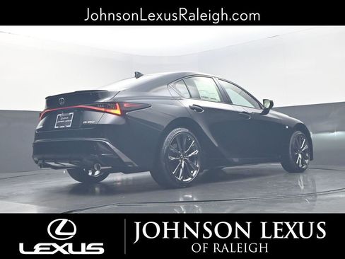 Certified 2025 Lexus IS 350 F Sport image 19