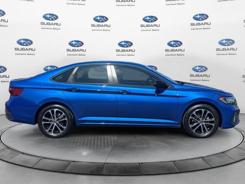 Used 2023 Volkswagen Jetta Sport FWD image 6