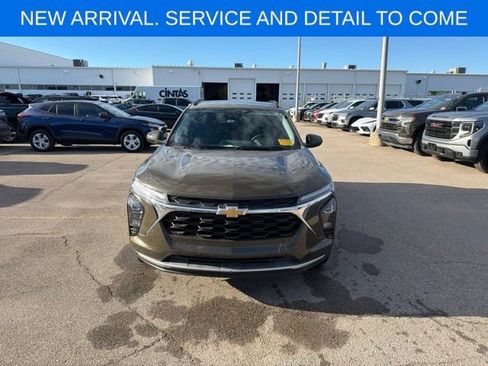 Certified 2024 Chevrolet Trax LT w/ Driver Confidence Package FWD image 4