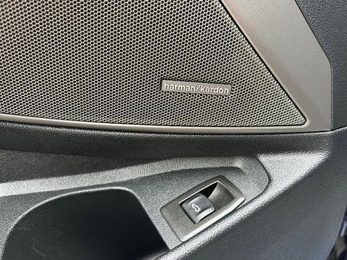 Used 2020 BMW 330i xDrive Sedan w/ Premium Package image 18