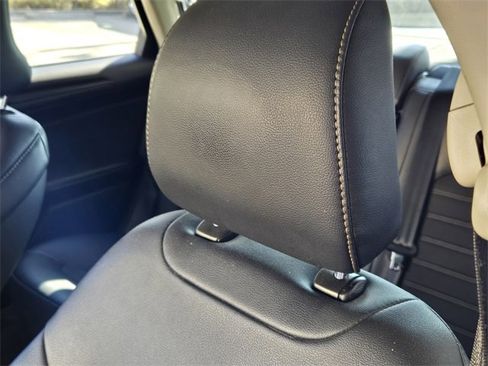 Used 2018 Ford Fusion SE w/ Equipment Group 201A image 26