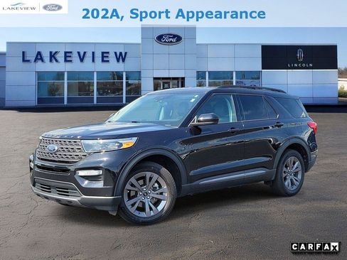 Certified 2024 Ford Explorer XLT w/ Equipment Group 202A AWD/4WD image 1
