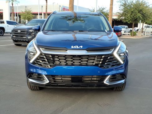 Used 2023 Kia Sportage SX AWD/4WD image 2