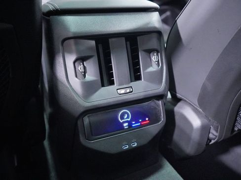 Used 2025 BMW X3 xDrive30i AWD/4WD image 16