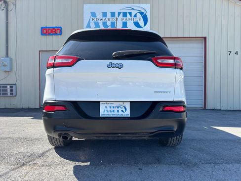 Used 2015 Jeep Cherokee Sport image 20