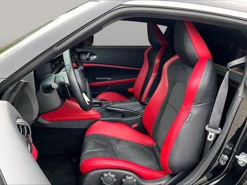 Used 2024 Nissan Z Performance w/ Floor Mat Package RWD image 8
