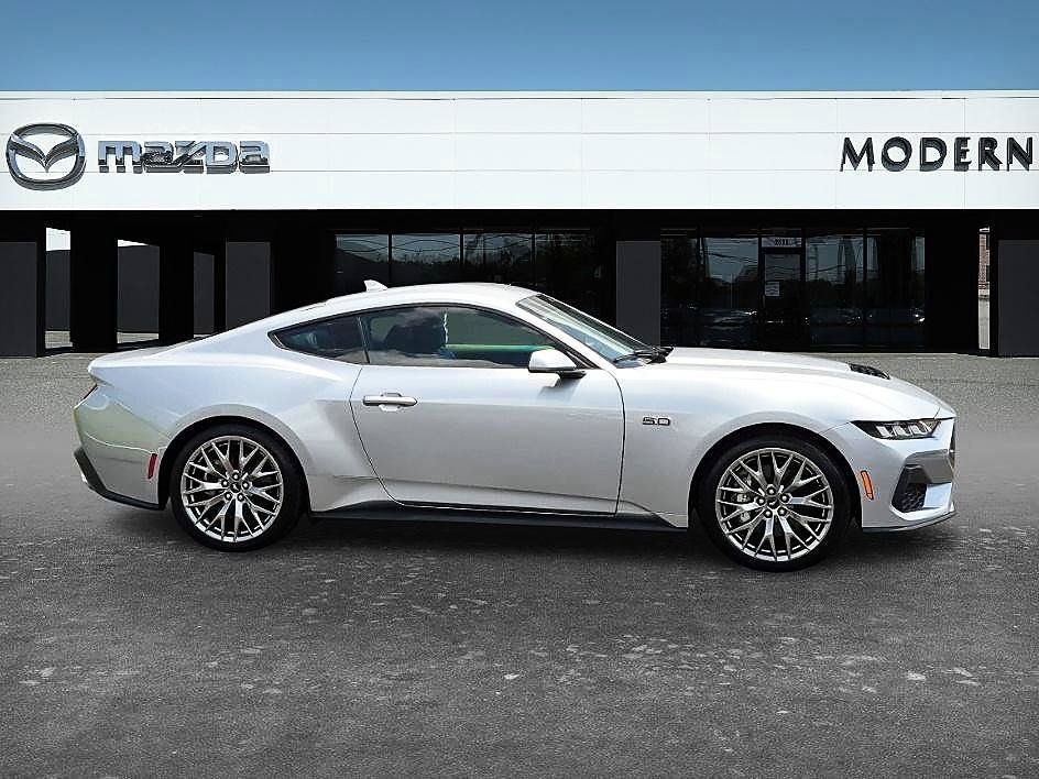 Used 2024 Ford Mustang GT Premium RWD image 6