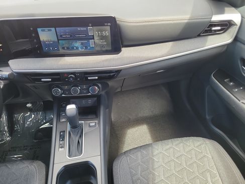 Used 2025 Nissan Kicks SV FWD image 16