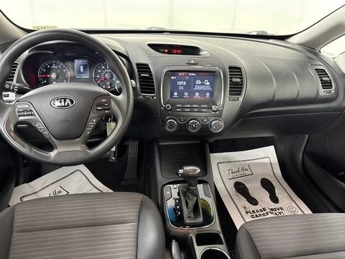 Used 2018 Kia Forte LX w/ LX Popular Package FWD image 12