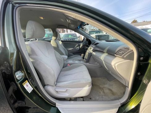 Used 2010 Toyota Camry LE image 29