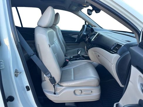 Used 2019 Honda Ridgeline RTL-E image 16