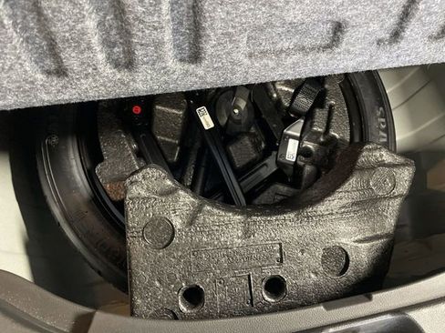 Used 2022 Chevrolet Trax LT w/ Driver Confidence Package image 26