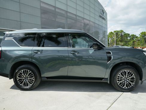 Used 2025 Nissan Armada Platinum image 26