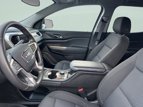 Used 2023 GMC Acadia SLE w/ Driver Convenience Package image 8