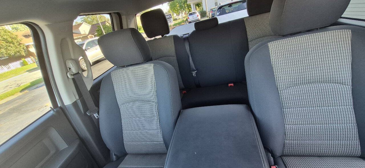 Used 2012 RAM 1500 Express AWD/4WD image 21