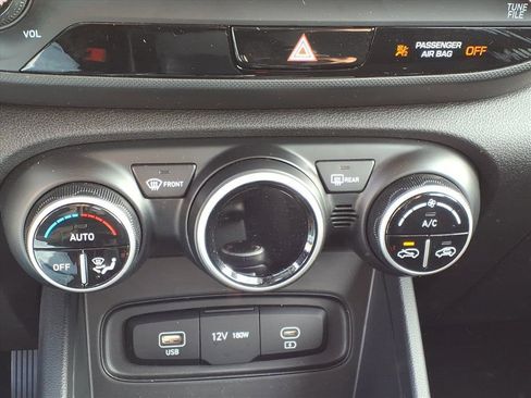 Used 2024 Hyundai Venue SEL image 14