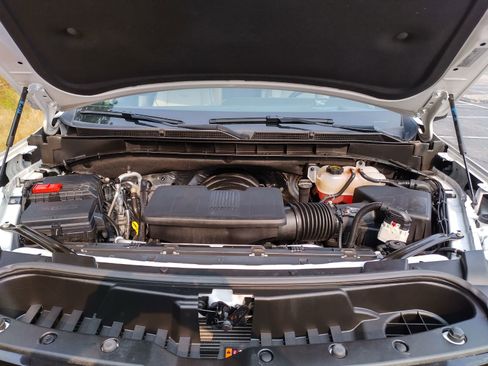 Certified 2024 Cadillac Escalade ESV Premium Luxury image 29