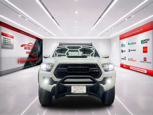 Used 2017 Toyota Tacoma TRD Pro image 3