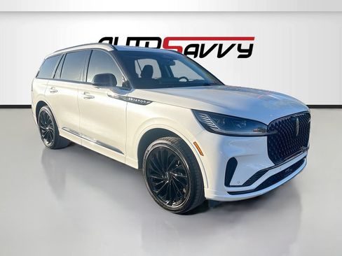 Used 2025 Lincoln Aviator Reserve w/ Jet Appearance Package AWD/4WD image 1