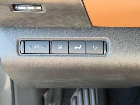 New 2026 Nissan Pathfinder Platinum w/ Cargo Package AWD/4WD image 12