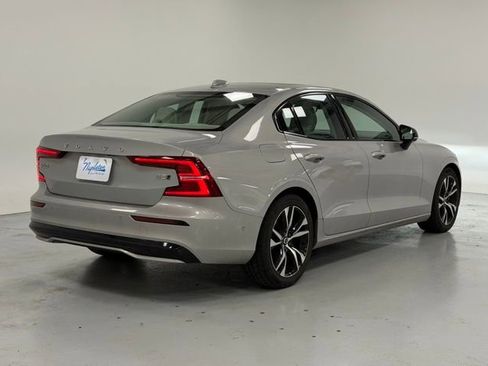 Used 2023 Volvo S60 B5 Plus image 4