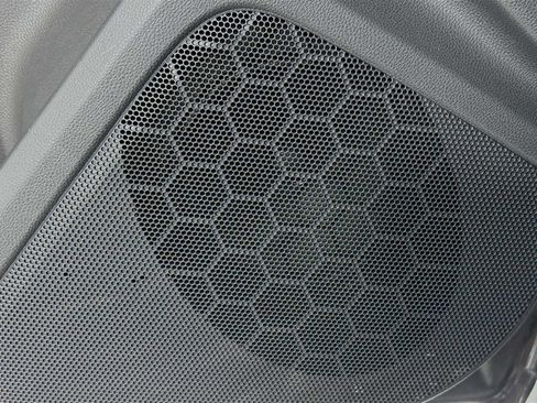 Used 2024 Subaru Crosstrek 2.0i Premium image 12