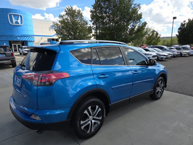 Used 2017 Toyota RAV4 LE w/ Carpet Mat Package FWD image 5