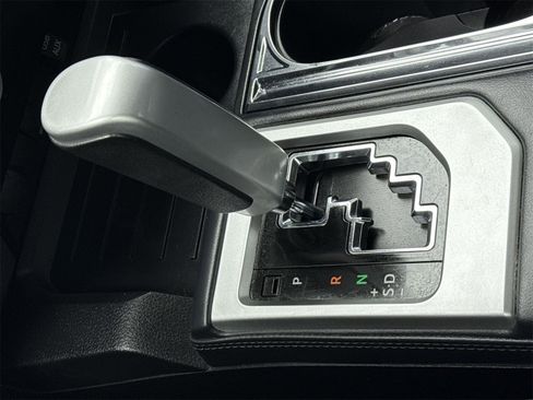 Used 2015 Toyota Tundra Platinum image 30