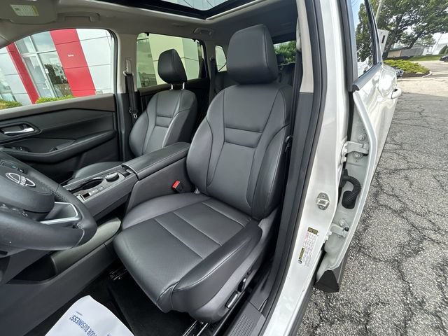 Certified 2023 Nissan Rogue SV w/ SV Premium B Package AWD/4WD image 15