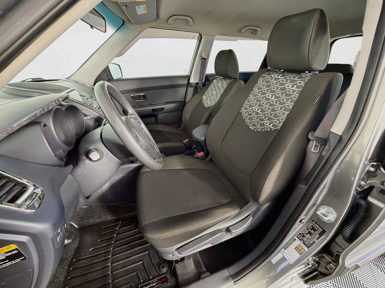Used 2010 Kia Soul + w/ Audio Pkg FWD image 29
