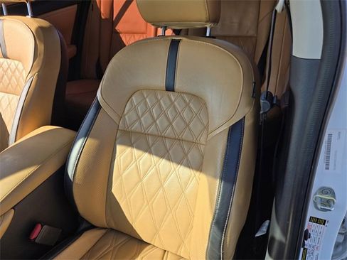 Used 2020 Nissan Sentra SV w/ SV Premium Package image 17