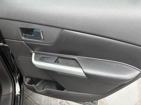 Used 2013 Ford Edge Limited AWD/4WD image 26