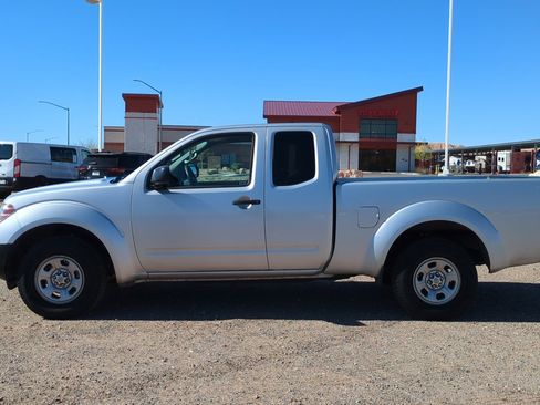 Used 2013 Nissan Frontier S image 6