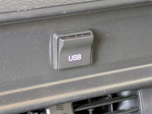 Used 2018 Nissan Murano S image 23