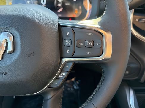 New 2026 RAM 2500 Laramie AWD/4WD image 33