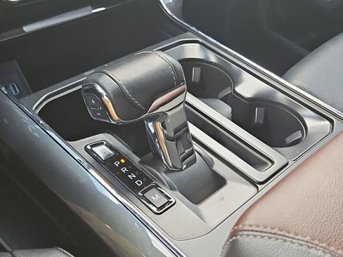 Used 2022 Ford F150 Lariat image 12