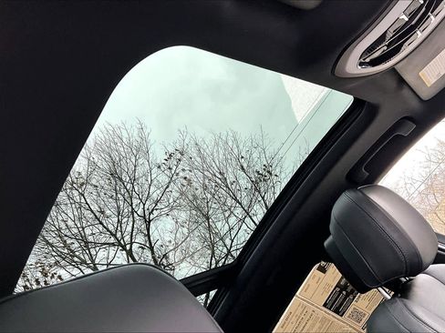 Used 2021 Porsche Macan S image 14