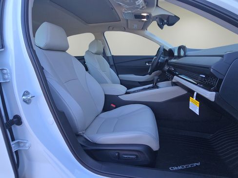 Used 2025 Honda Accord EX-L image 13
