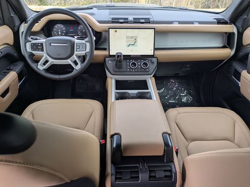 New 2026 Land Rover Defender 110 X-Dynamic SE image 25