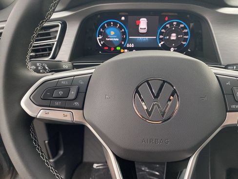 New 2026 Volkswagen Atlas Cross Sport SE FWD image 20