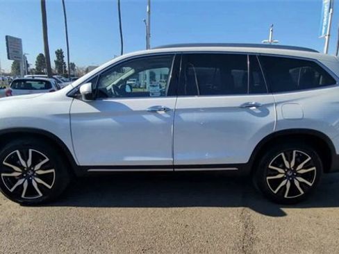 Used 2020 Honda Pilot Touring image 5
