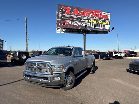 Used 2016 RAM 3500 Laramie image 2