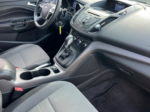 Used 2014 Ford Escape SE image 16