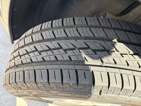 Used 2023 Chevrolet Traverse LT AWD/4WD image 6