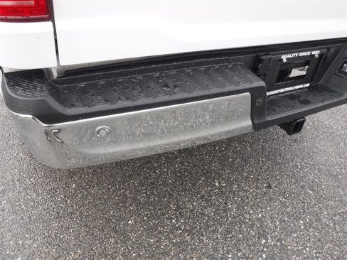 Used 2021 Ford F150 XLT w/ Equipment Group 302A High image 9