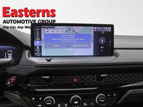 Used 2023 Honda Accord Touring image 12