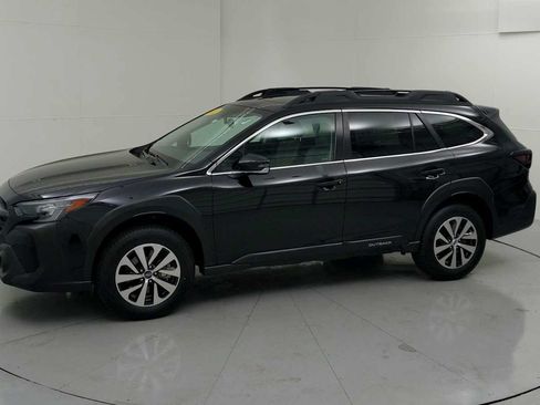 Certified 2023 Subaru Outback Premium AWD/4WD image 5