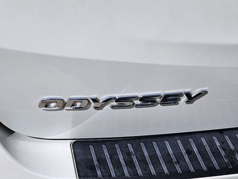 Used 2018 Honda Odyssey Elite image 11