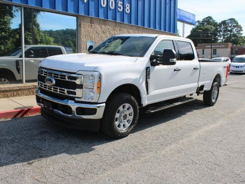Used 2023 Ford F250 XLT AWD/4WD image 3